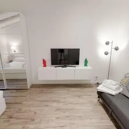 Triestevillas San Francesco - Public Garden Apartment *